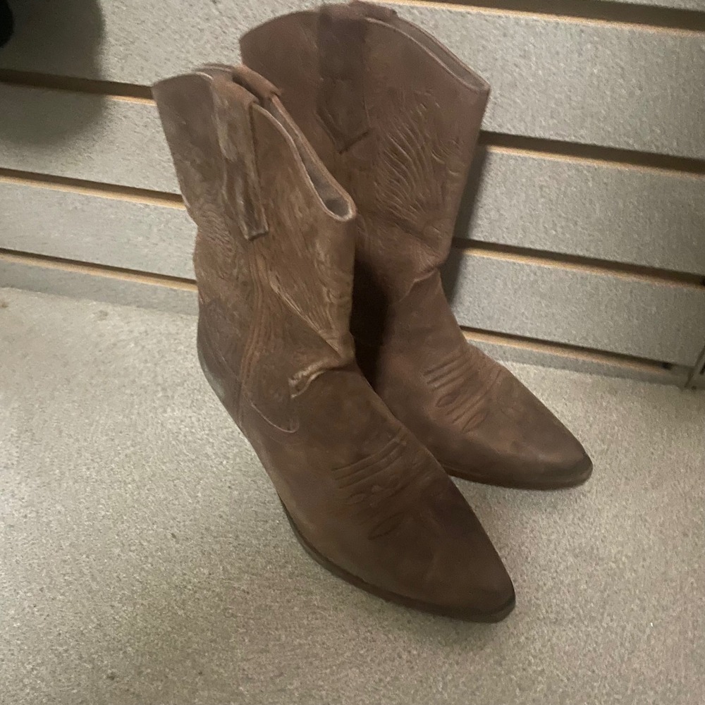 Ellemenno Women's Brown Leather Cowboy Boots Size‎ 6.5 Embossed Western Booties